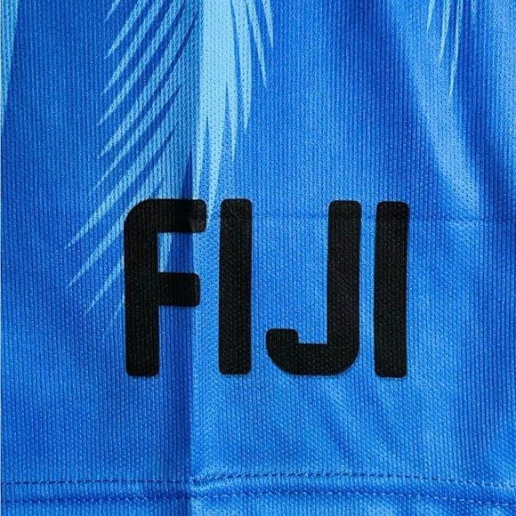 FIJI Men’s Size Large All Over Tribal Palm Tree Flag Print Jersey Shirt Blue NWT - Picture 3 of 12
